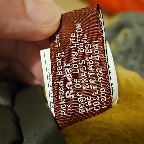 Vintage Brass Button "Pickford Bears" Aviator Bear - Picture 7 of 7